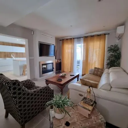 Casa Familiar En Διαμέρισμα